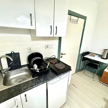 Taksim Amur Mansion Szálloda 2*